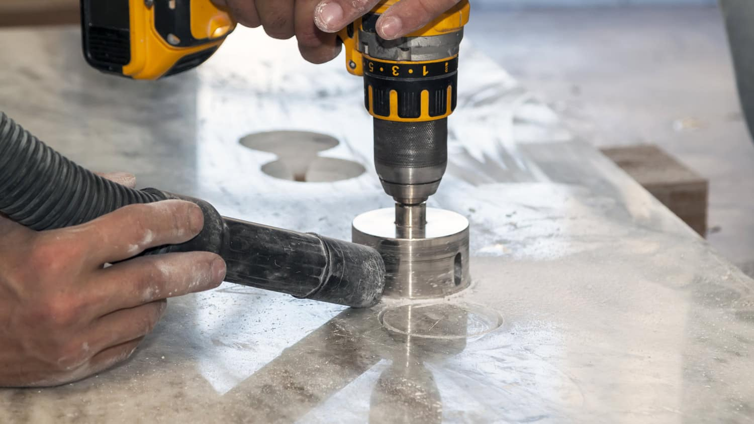 Diamond-tipped drill bit