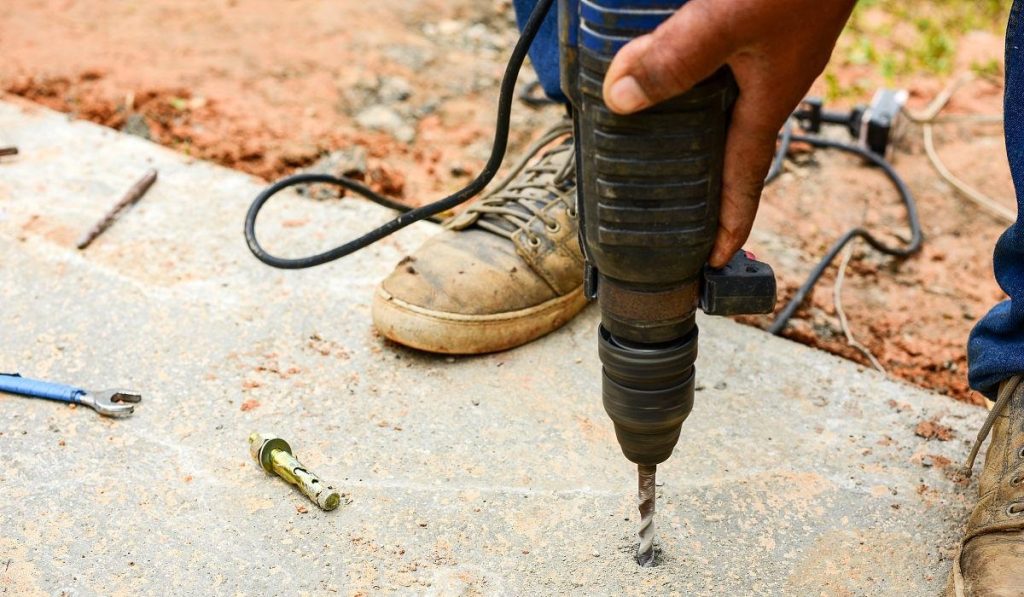 How To Ensure Precise Hole Diameter When Drilling With Diamond Core Bits